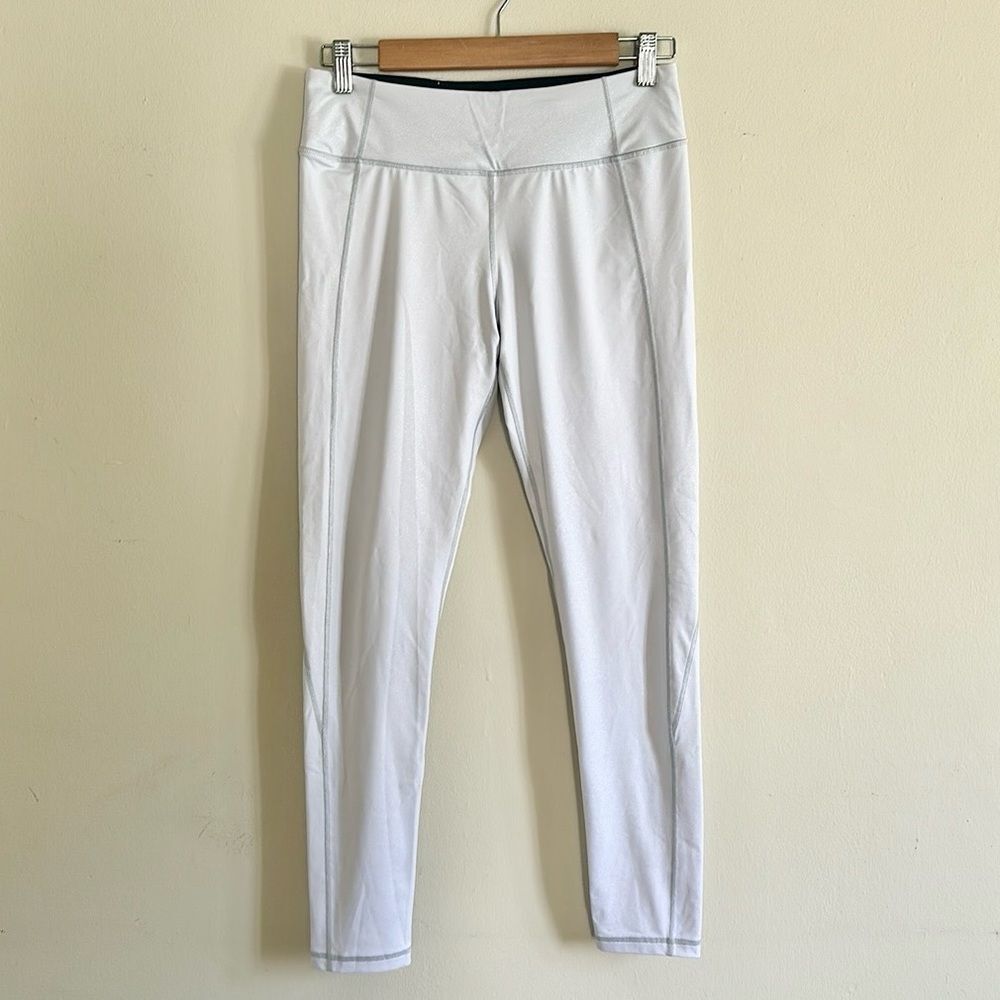 Victorias Secret shimmer white athletic leggings M